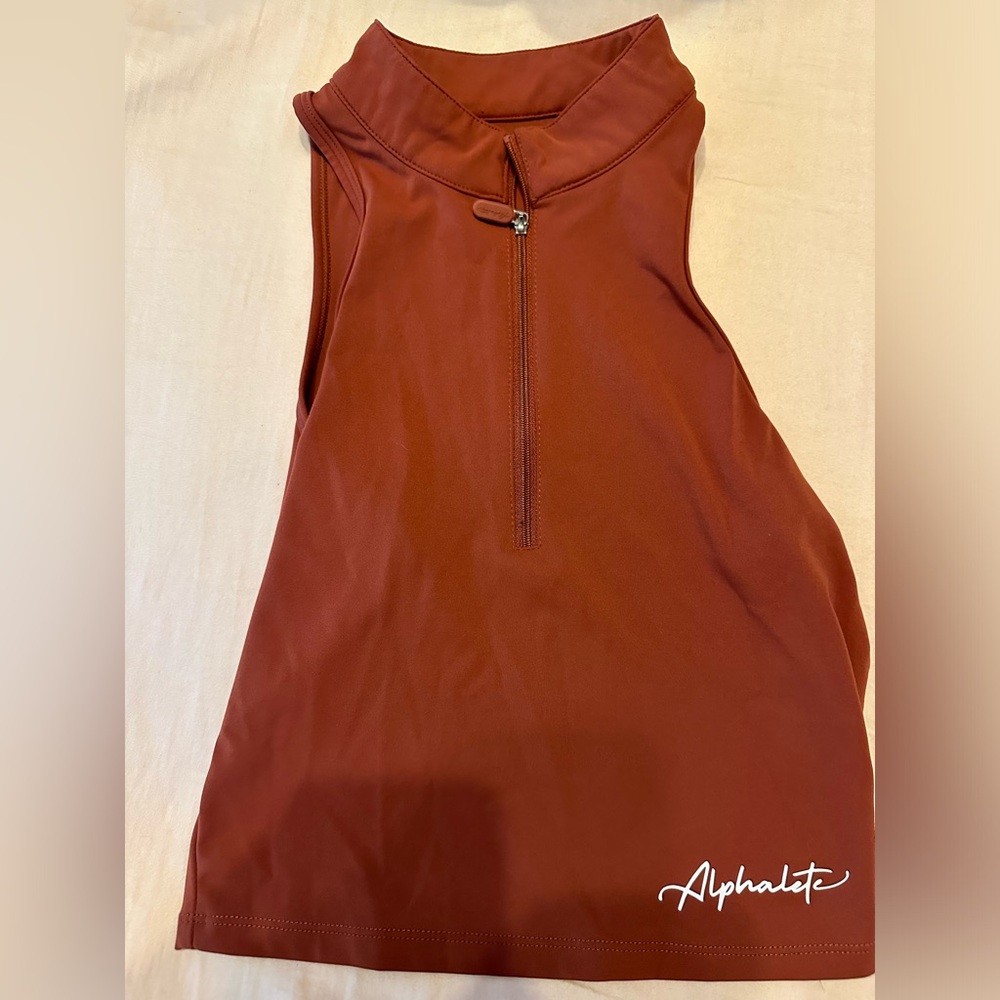 Alphalete Pulse Tank